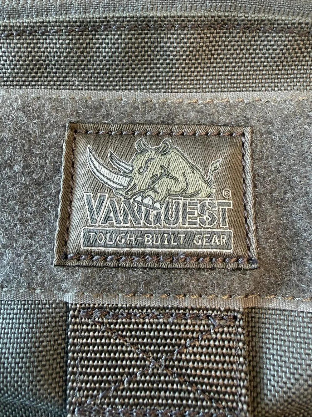Vanquest Mobius gray 2.0 Sling/ Messenger / Tactical Bag- EUC